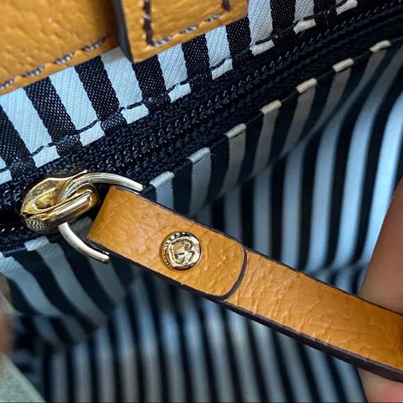 SOLD*** KATE SPADE Thompson Street Sam Satchel - Picture 6 of 16